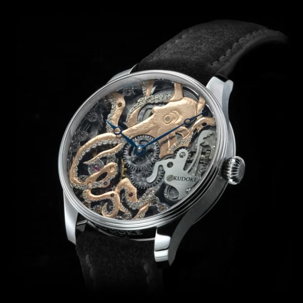 Kudoke Kudoktopus Side perspective of Kudoke KudOktopus 41mm stainless steel case with leather strap and onion crown