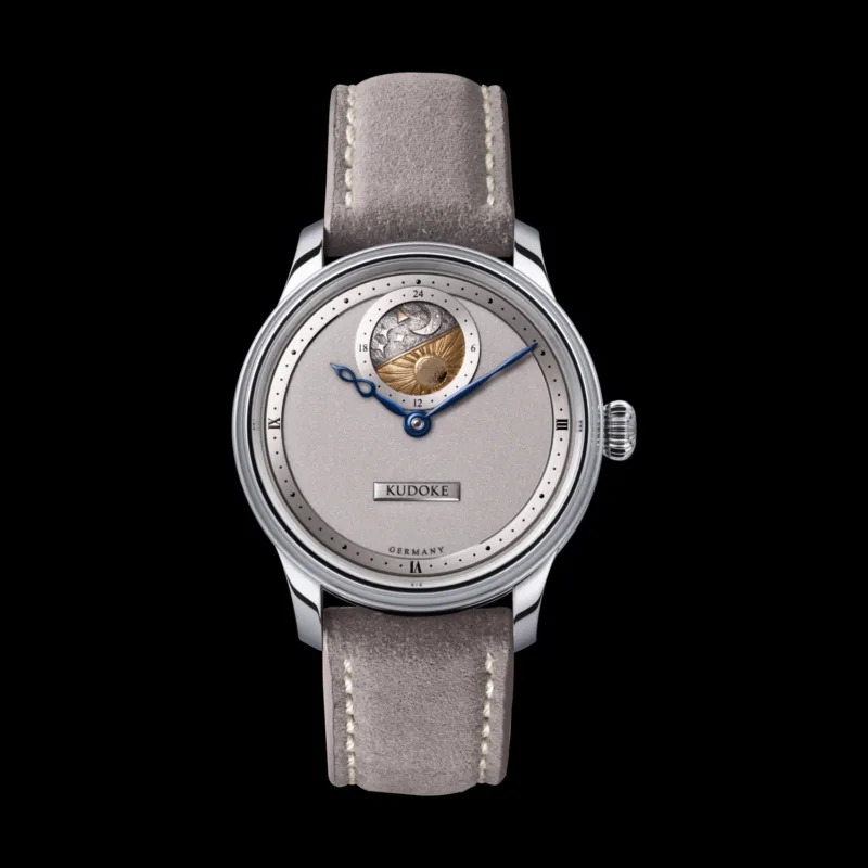 Kudoke 2 – Rhodium 39 mm stainless steel watch with 24-hour sky disc and blue infinity hour hand