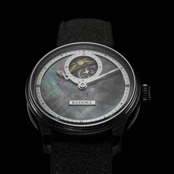 Kudoke 2 - Tahiti Mother of Pearl front view with 24-hour sky disc